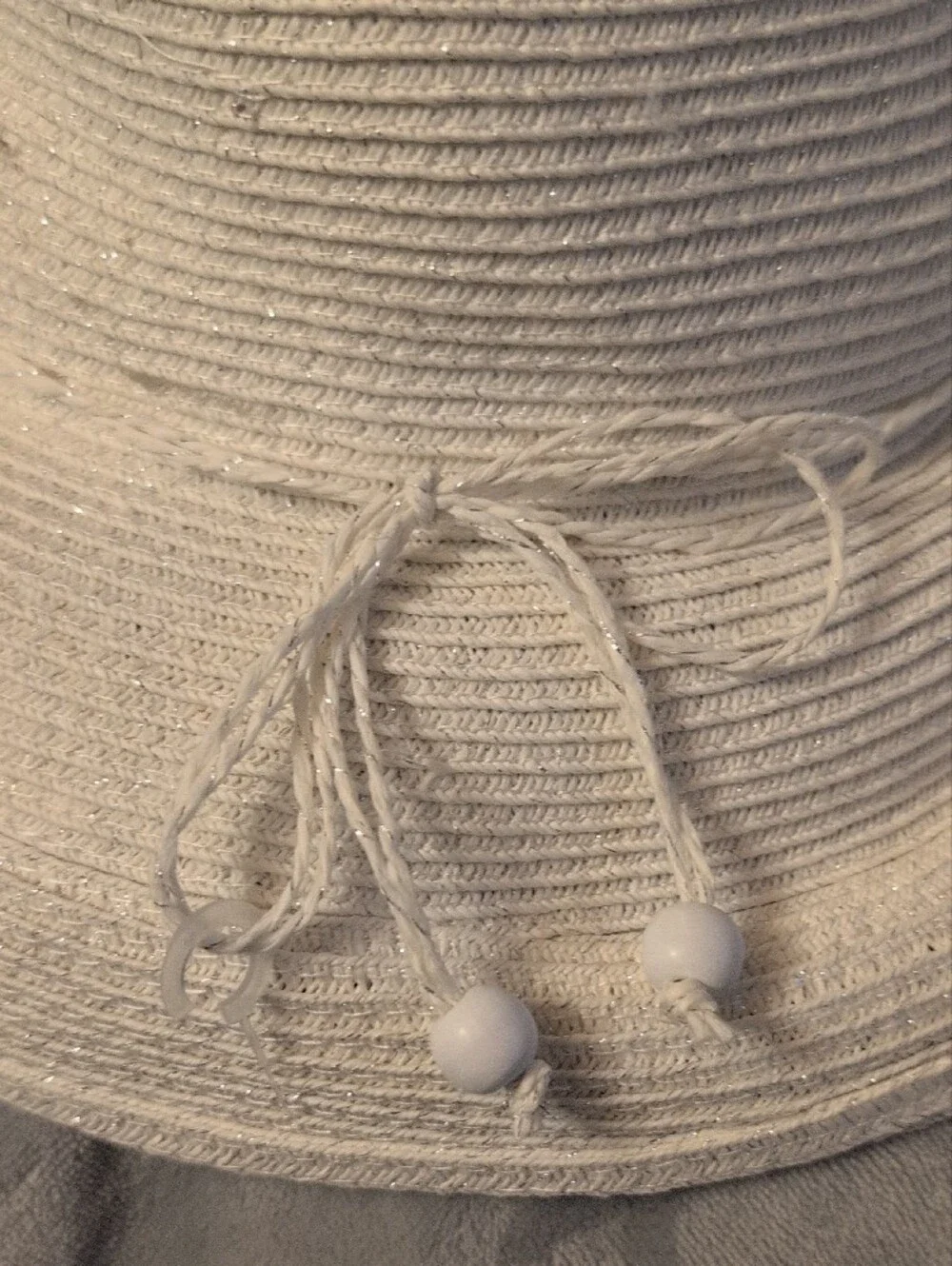 Neutral Wide-Brim Straw Sun Hat with Decorative Tie